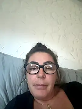 Rileyxxx69 online show from September 20, 2025, 8:43 pm