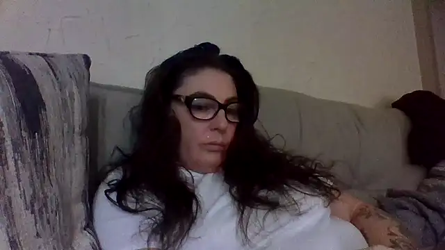 Rileyxxx69 online show from November 30, 2025, 4:22 pm