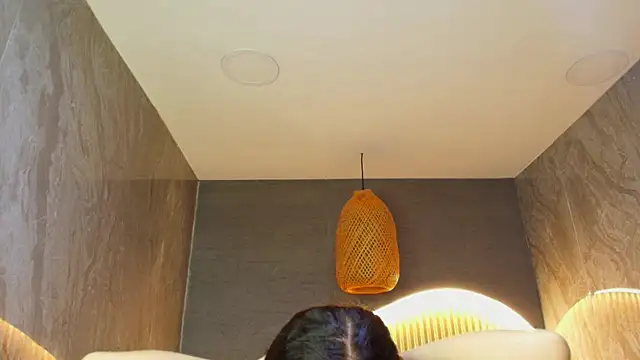 dany r  online show from October 17, 2025, 1:03 pm