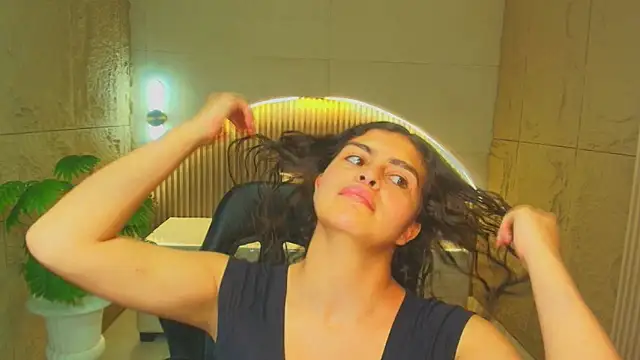 dany r  online show from December 17, 2025, 1:06 pm