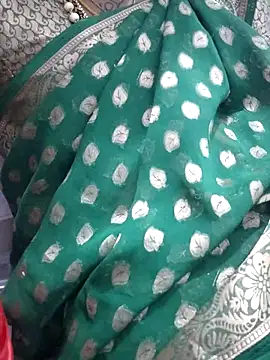 sweetqueen143 online show from March 25, 2026, 5:13 am