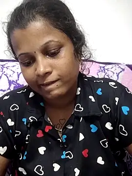 Snapshot of sweetqueen143 chatting on May 3, 2026, 3:40 pm sweetqueen143 online show from May 3, 2026, 3:40 pm