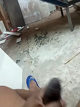 preto3561 online show from November 17, 2025, 4:46 pm