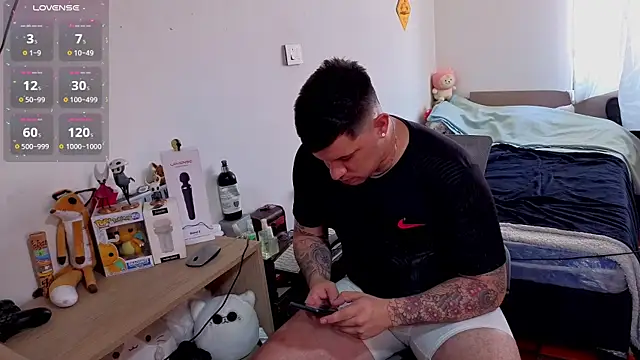 ryden 01 online show from November 9, 2025, 3:43 pm