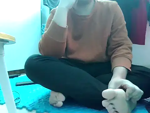 loveninja online show from March 11, 2026, 2:39 am