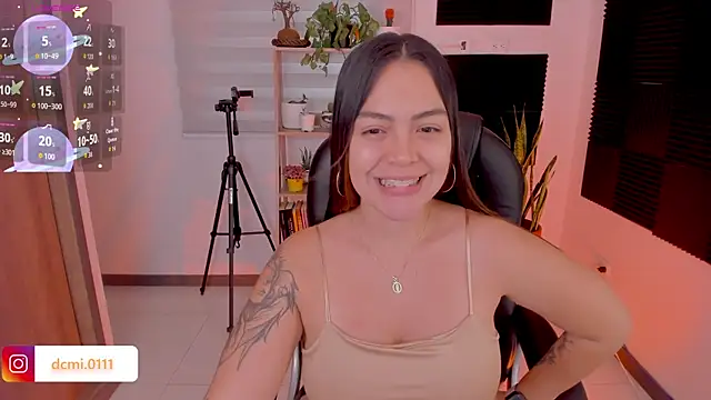 TaniaVelvet online show from October 23, 2025, 4:28 pm