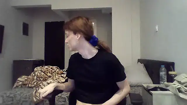 Snapshot of Luna_Samosienko chatting on February 23, 2026, 1:52 pm Luna Samosienko online show from February 23, 2026, 1:52 pm