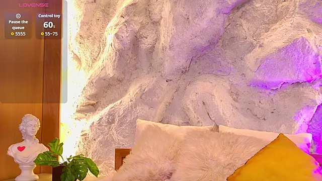 Stellaciel  online show from March 30, 2026, 10:11 pm