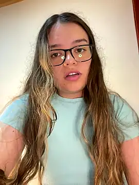 Aphrill online show from November 4, 2025, 10:09 pm