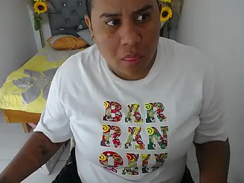 Snapshot of hotlesby_valery chatting on February 13, 2026, 12:01 pm hotlesby valery online show from February 13, 2026, 12:01 pm