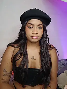 camilafoox7 online show from October 7, 2025, 1:08 pm