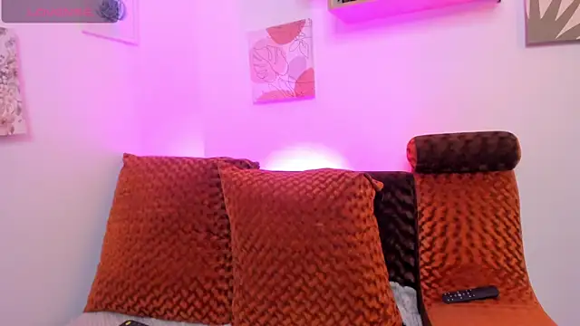 camilafoox7 online show from December 14, 2025, 3:34 am