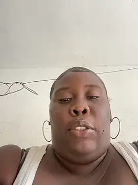 CarolinaGomez  online show from November 18, 2025, 3:05 pm