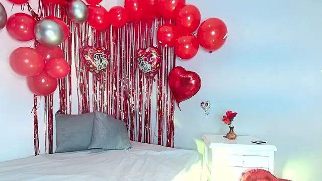 CarolinaGomez  online show from February 14, 2026, 7:43 pm