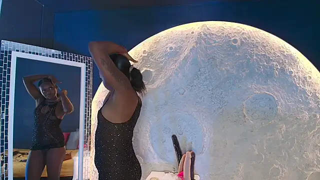 Snapshot of SaraGuzmann chatting on February 6, 2026, 3:48 pm SaraGuzmann online show from February 6, 2026, 3:48 pm