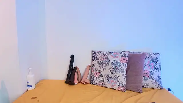 SaraGuzmann online show from March 31, 2026, 8:09 pm