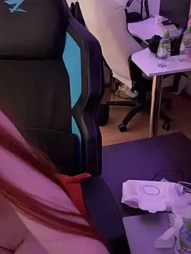 Snapshot of molirel chatting on September 27, 2025, 9:20 pm molirel online show from September 27, 2025, 9:20 pm