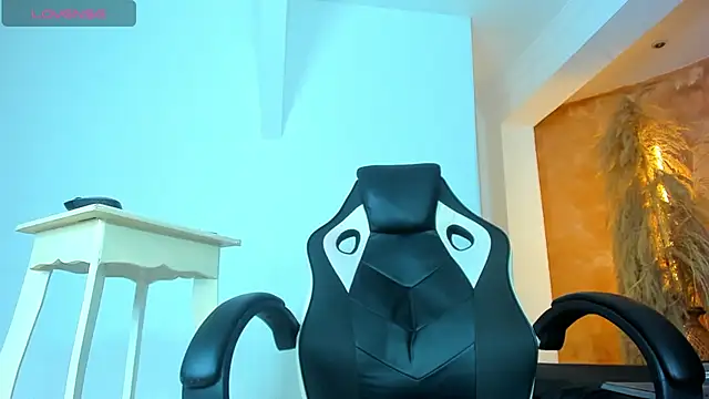 Snapshot of ZOE_ROSE4 chatting on September 27, 2025, 7:30 pm ZOE ROSE4 online show from September 27, 2025, 7:30 pm