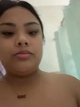 kiaradanielaxx online show from October 30, 2025, 1:40 am