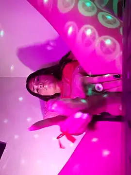 Snapshot of SweetAri_miau2 chatting on October 7, 2025, 9:28 am SweetAri miau2 online show from October 7, 2025, 9:28 am