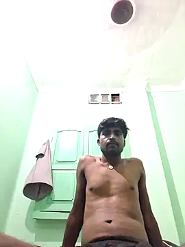 kkshan0923 online show from October 2, 2025, 11:06 am