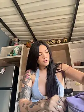 liahouses online show from November 2, 2025, 2:52 pm