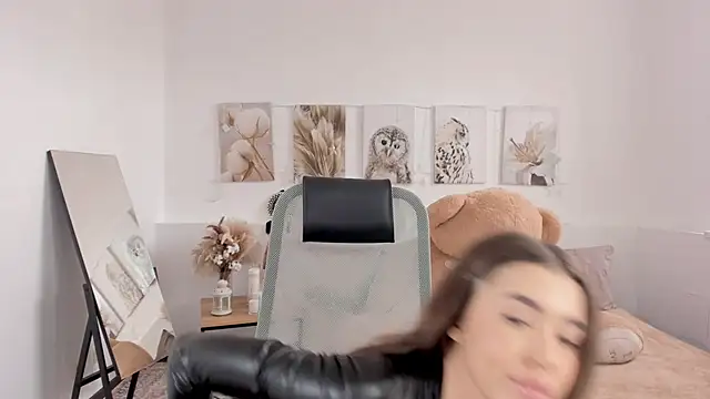 Snapshot of IndigoFae chatting on April 12, 2026, 10:20 am IndigoFae online show from April 12, 2026, 10:20 am