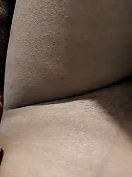 Snapshot of auntybbk chatting on November 27, 2025, 5:37 pm auntybbk online show from November 27, 2025, 5:37 pm