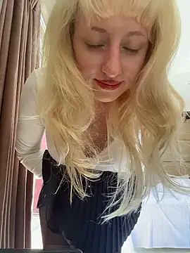 RonnieKiss online show from January 15, 2026, 6:07 am