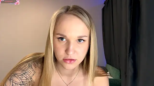 TanekaBoitel online show from November 29, 2025, 6:11 pm