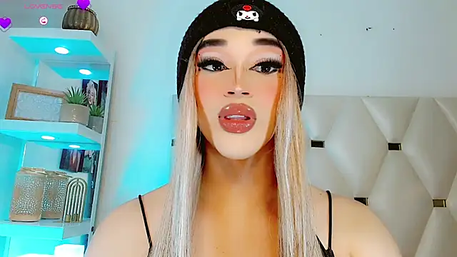  IsabellaRousse online show from February 6, 2026, 8:23 pm