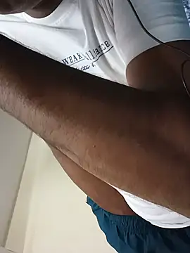 ROXX121 online show from October 7, 2025, 6:27 pm