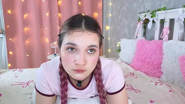 vivyboo111 online show from May 23, 2026, 8:57 pm