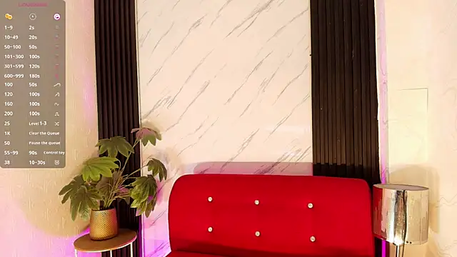 EmillyLim online show from April 13, 2026, 8:14 pm