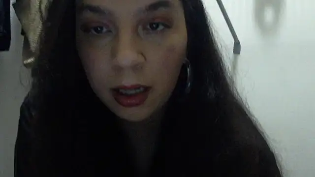 Snapshot of lotuzpetals chatting on October 2, 2025, 8:10 am lotuzpetals online show from October 2, 2025, 8:10 am