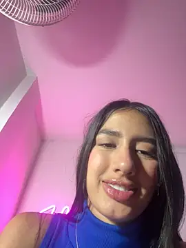 Julieta Duque online show from December 2, 2025, 11:11 pm