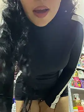 Snapshot of FOX_LATINA chatting on March 27, 2026, 11:48 pm FOX LATINA online show from March 27, 2026, 11:48 pm