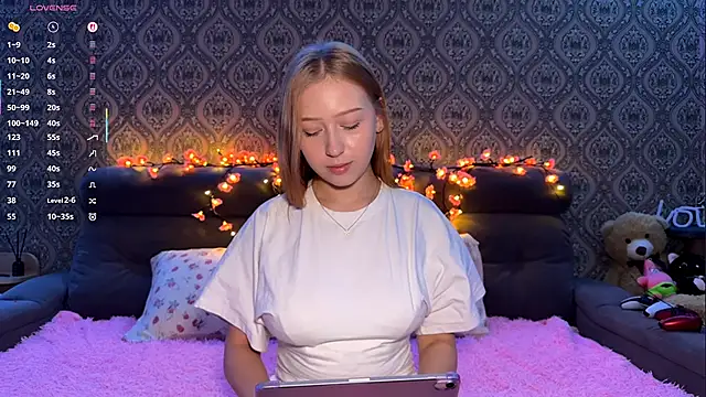 Snapshot of FieryAmelia chatting on November 12, 2025, 4:18 pm FieryAmelia online show from November 12, 2025, 4:18 pm