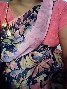 Snapshot of TeluguCuplehyd chatting on October 6, 2025, 8:45 am TeluguCuplehyd online show from October 6, 2025, 8:45 am