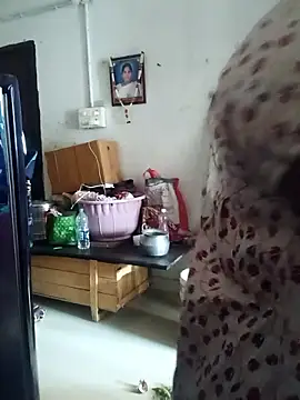 Snapshot of TeluguCuplehyd chatting on January 9, 2026, 4:04 am TeluguCuplehyd online show from January 9, 2026, 4:04 am