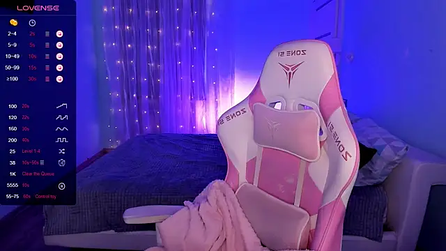 LinaBlossom  online show from February 12, 2026, 2:28 am