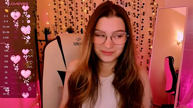 Snapshot of LinaBlossom_ chatting on July 10, 2026, 2:16 am LinaBlossom online show from July 10, 2026, 2:16 am