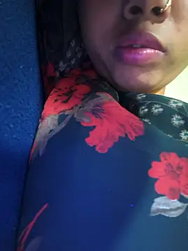 Snapshot of Couple_romence1 chatting on March 3, 2026, 11:38 am Couple romence1 online show from March 3, 2026, 11:38 am