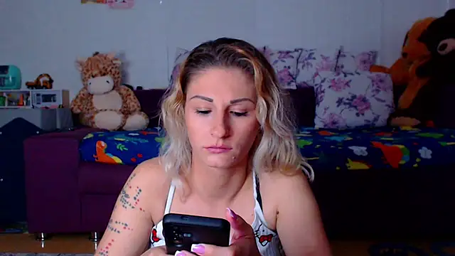 Snapshot of CassieSpell chatting on April 30, 2026, 8:48 pm CassieSpell online show from April 30, 2026, 8:48 pm