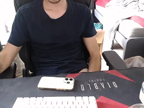 Snapshot of geil20CM2 chatting on September 22, 2025, 3:36 pm geil20CM2 online show from September 22, 2025, 3:36 pm