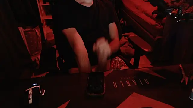 Snapshot of geil20CM2 chatting on October 4, 2025, 6:17 pm geil20CM2 online show from October 4, 2025, 6:17 pm