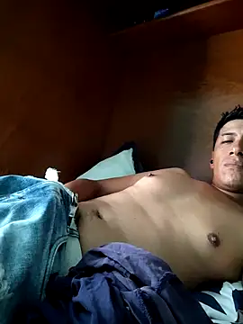 Carlos27hot online show from September 20, 2025, 4:08 pm