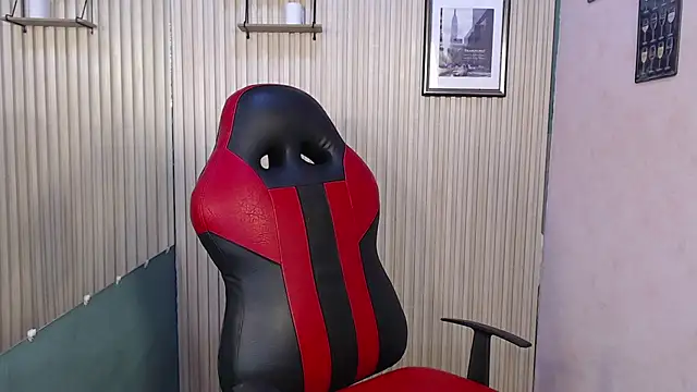 DEIV2  online show from November 21, 2025, 4:05 pm