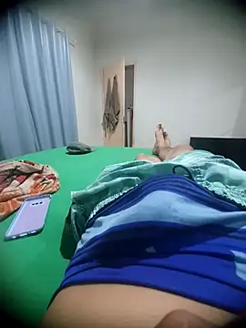 douglasdesouza22 online show from September 24, 2025, 5:11 am