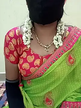 jasminetaml online show from February 21, 2026, 7:37 pm